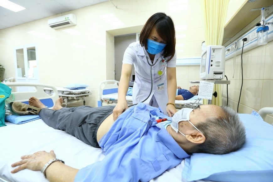 Tiêm Truyền, Nâng Cao Sức Khỏe Cho Người Già